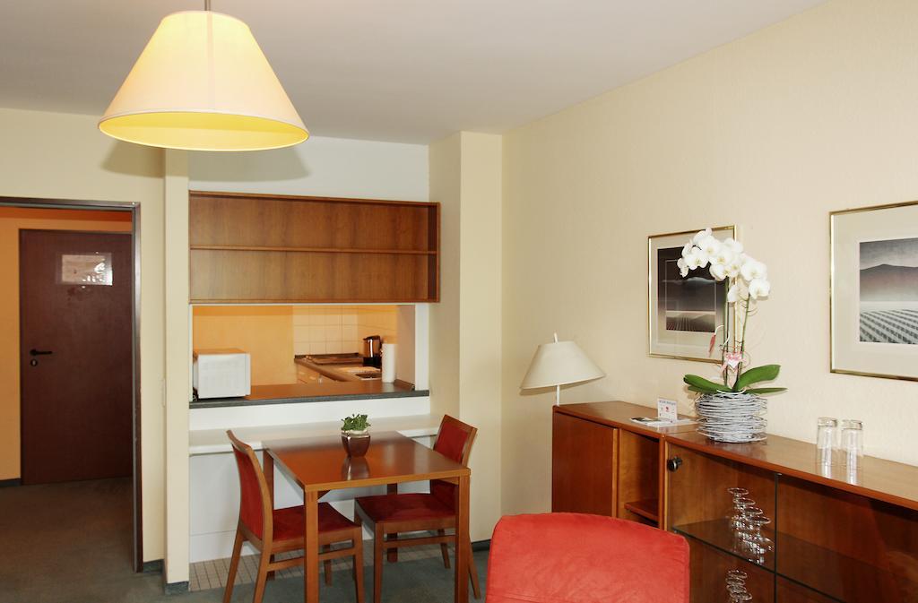 Gaestehaus Forum Am Westkreuz Aparthotel 3*